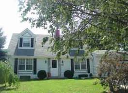 1705 Blackhawk Tr., Waukesha, WI 53186