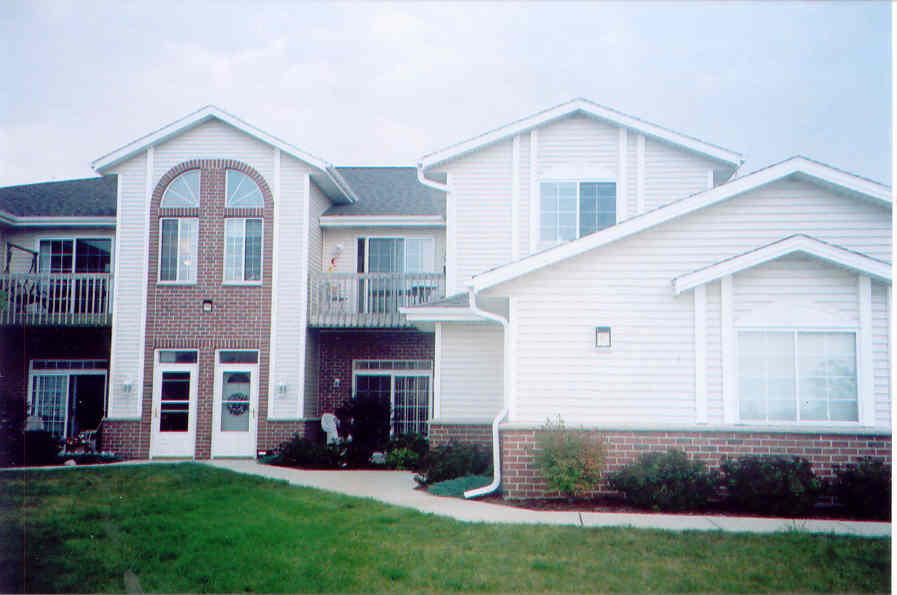 1301 E College #1C, South Milwaukee, WI 53172