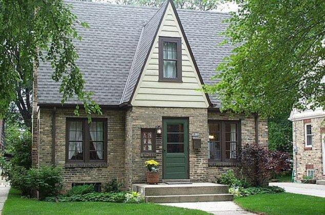 5913 N Bay Ridge Ave., Whitefish Bay, WI 53217