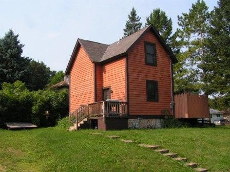 104 Cedar St., Hartford, WI 53027