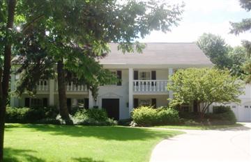 511 E Lake Hill Ct., Whitefish Bay, WI 53217