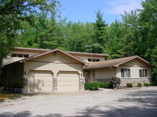 12207 250th Ave., Salem, WI 53179