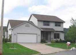 527 Birdie Ct., Onalaska, WI 54650