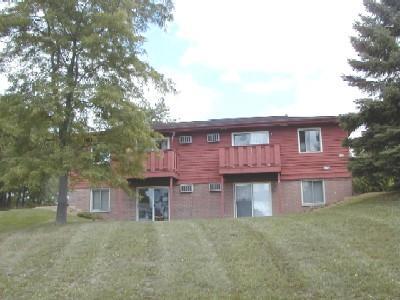 1937 Green Tree Rd. #102, West Bend, WI 53090