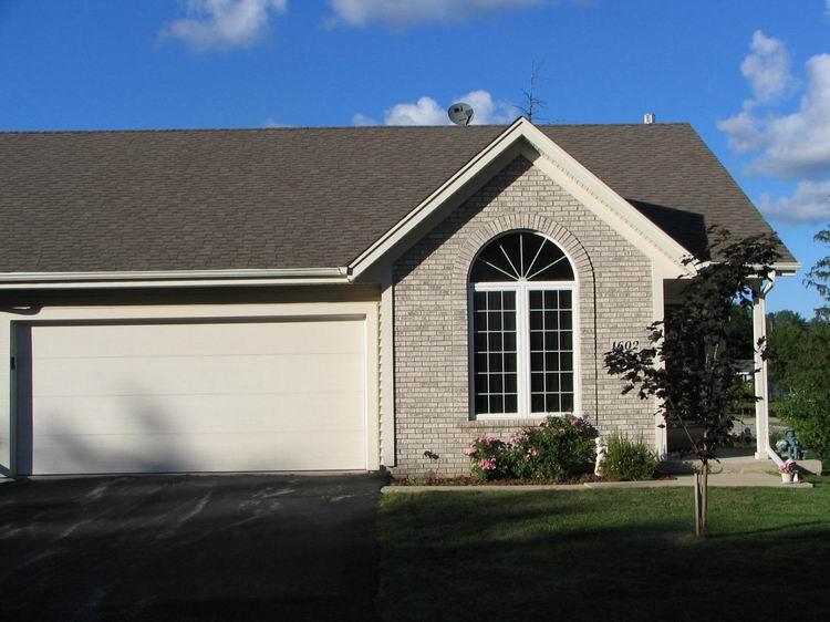 1602 Quietwood, West Bend, WI 53090