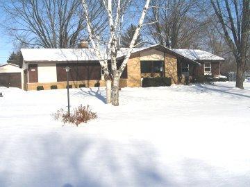 16880 W Salentine Dr., New Berlin, WI 53151