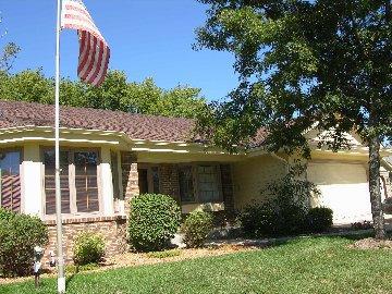 7416 W Willowbrook Ct., Mequon, WI 53092