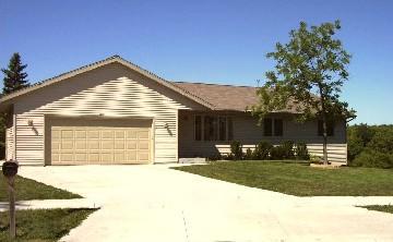2532 Mandy Cir., Sheboygan, WI 53081