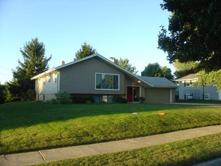 1914 Swartz Dr., Waukesha, WI 53188