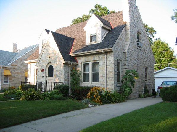 2740 N Lefeber Ave., Wauwatosa, WI 53210