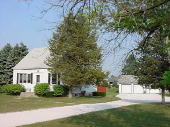 W274N7956 Lake Five Rd, Lisbon, WI 53029