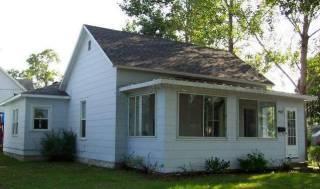 1502 Ferry St., La Crosse, WI 54601