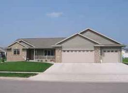 911 Saddlewood St, Holmen, WI 54636
