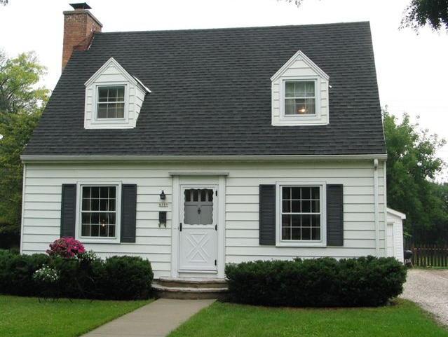 6109 N Lydell Ave, Whitefish Bay, WI 53217