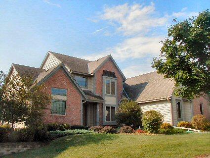 N49W16237 Graysland Dr, Menomonee Falls, WI 53051