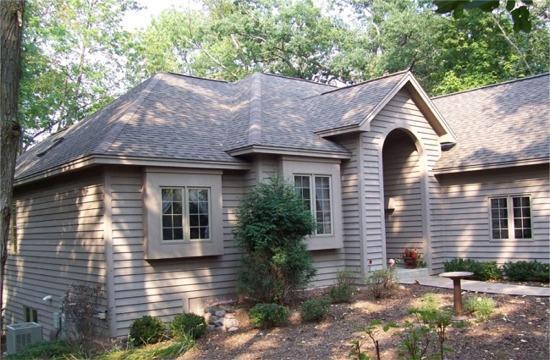 159 Abbey Springs Dr., Fontana, WI 53125