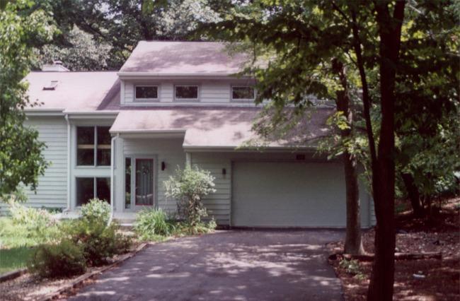 128 St. Andrews Tr., Fontana, WI 53125