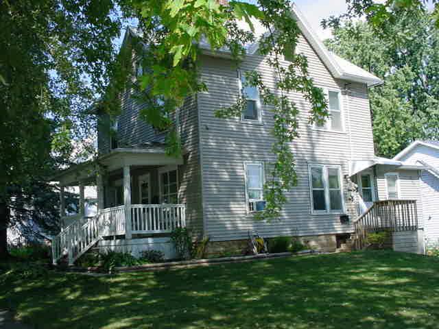 425 Washington, Viroqua, WI 54665