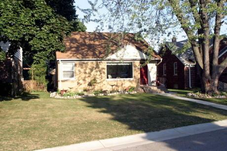 5558 N Iroquois Ave., Glendale, WI 53217