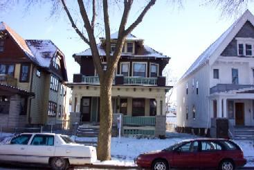 2454 N 41st St, Milwaukee, WI 53210