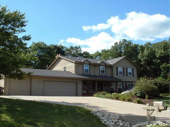 W327S7601 Squire Ln, Mukwonago, WI 53149