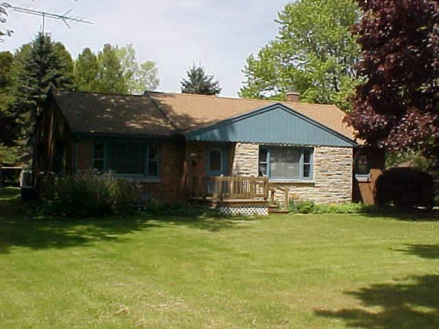 3716 S 10th St., Manitowoc, WI 54220