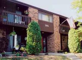 396 Park Hill Dr. #A, Pewaukee, WI 53072