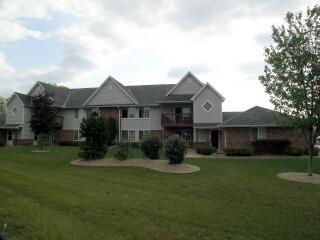 160 W Aspen Ct. #4, Oak Creek, WI 53154