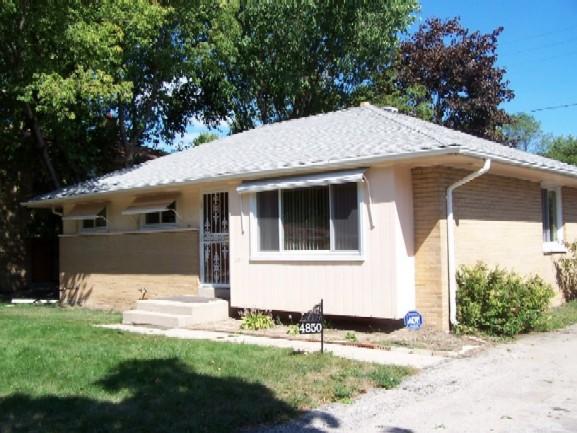 4850 N 45th St, Milwaukee, WI 53218