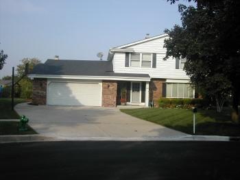 6701 Hilldale Ct., Greendale, WI 53129