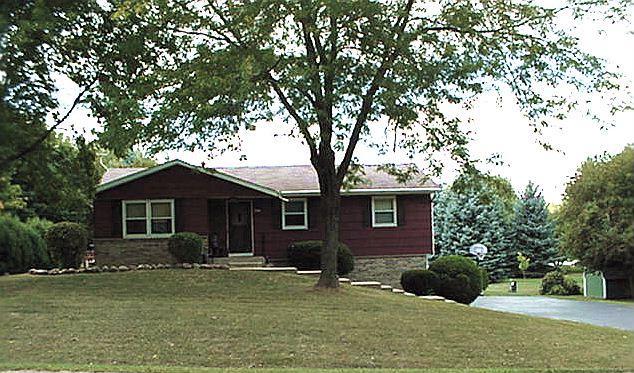 2807 Hillcrest Dr., Hartford, WI 53027