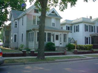 1313 Avon St, La Crosse, WI 54603