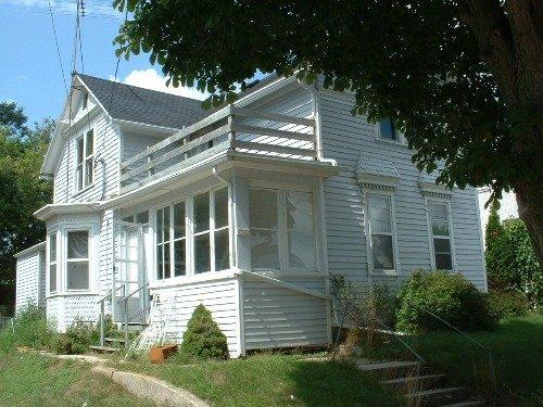 1512 S 10th St., Manitowoc, WI 54220