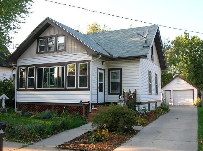 1102 Pearl St., Waukesha, WI 53186