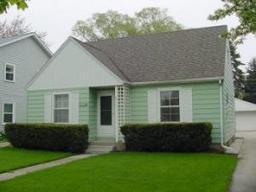 4730 N Idlewild Ave., Whitefish Bay, WI 53211