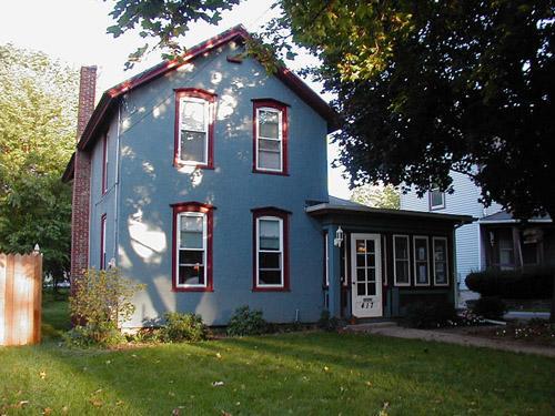 417 N East Ave., Waukesha, WI 53186