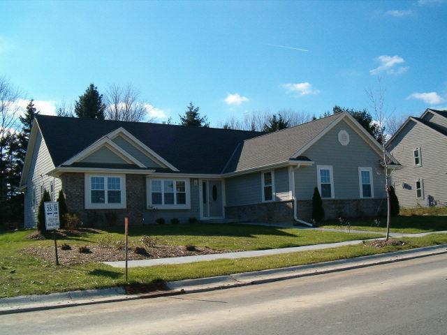 2947 Southgate Dr., Hartford, WI 53027