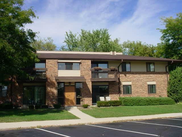 333 Park Hill #C, Pewaukee, WI 53072