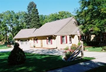 711 Bryant St, Mukwonago, WI 53149
