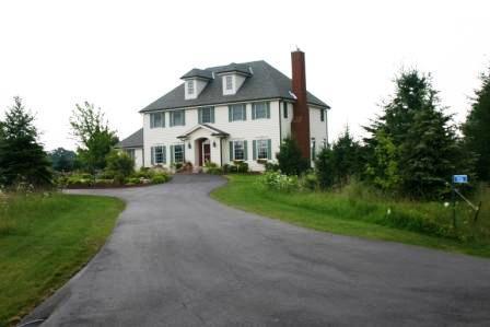 936 Willow Ct., Cedarburg, WI 53012