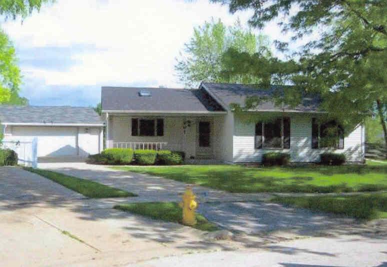 601 Norwood Ct., Waukesha, WI 53188