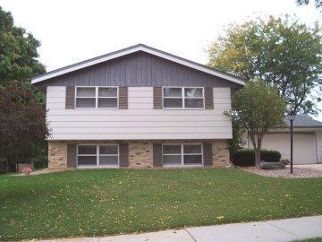 609 W Mulberry Dr., West Bend, WI 53090