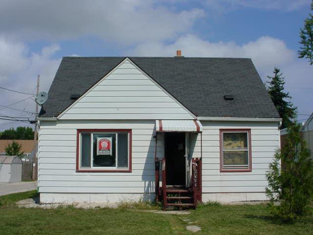 1424 Mackinac Ave, South Milwaukee, WI 53172