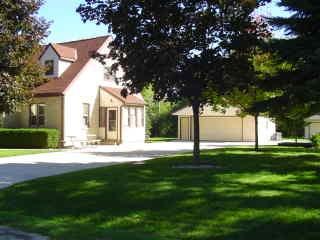 1722 S Berlin Ave., New Berlin, WI 53151