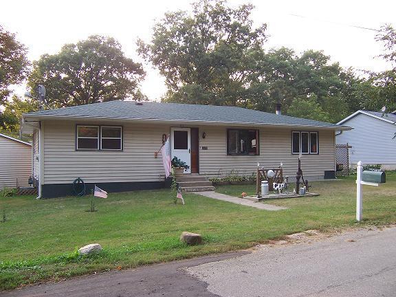 1695 N Mallow, Bloomfield, WI 53157