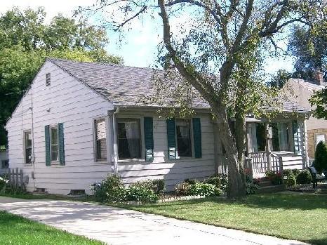 6060 N Shoreland Ave., Whitefish Bay, WI 53217