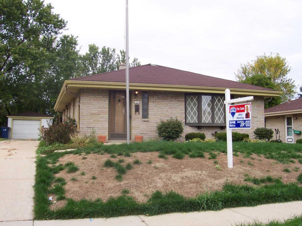 1454 W Foster Ave., Milwaukee, WI 53221