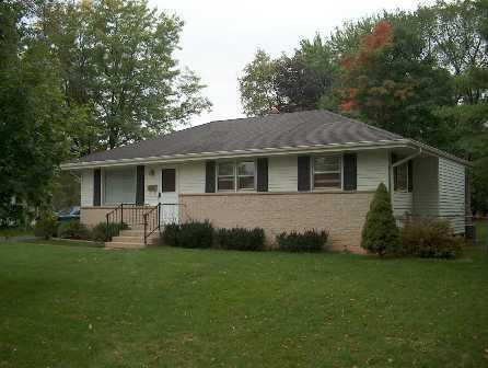 939 Kims Ln, Mukwonago, WI 53149