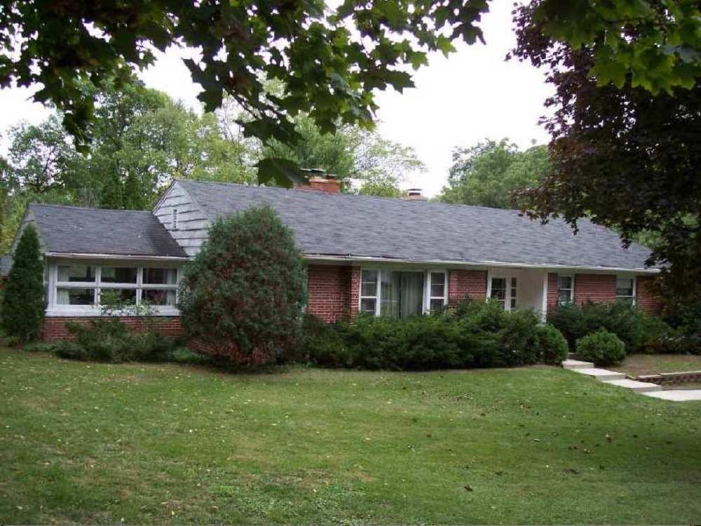 920 Madera Cir., Elm Grove, WI 53122