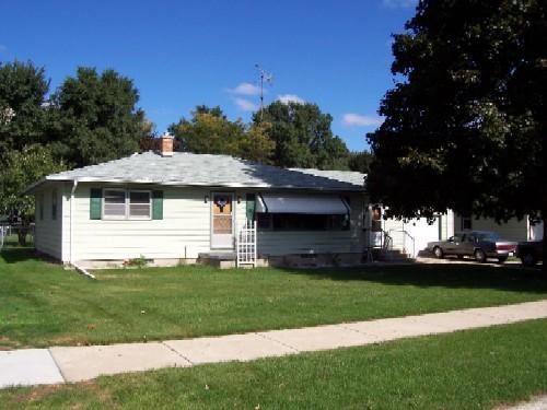 432 E Lincoln Ave., Hartford, WI 53027